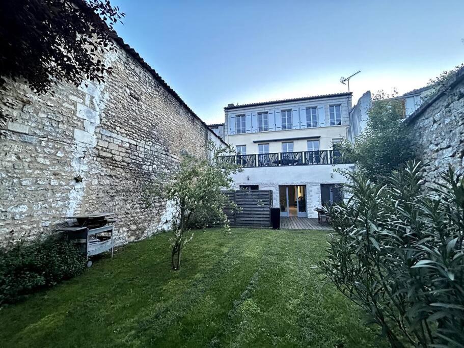 Appartement Le Republique - Avec Jardin Situes En Plein Coeur De Et Proche Des Thermes