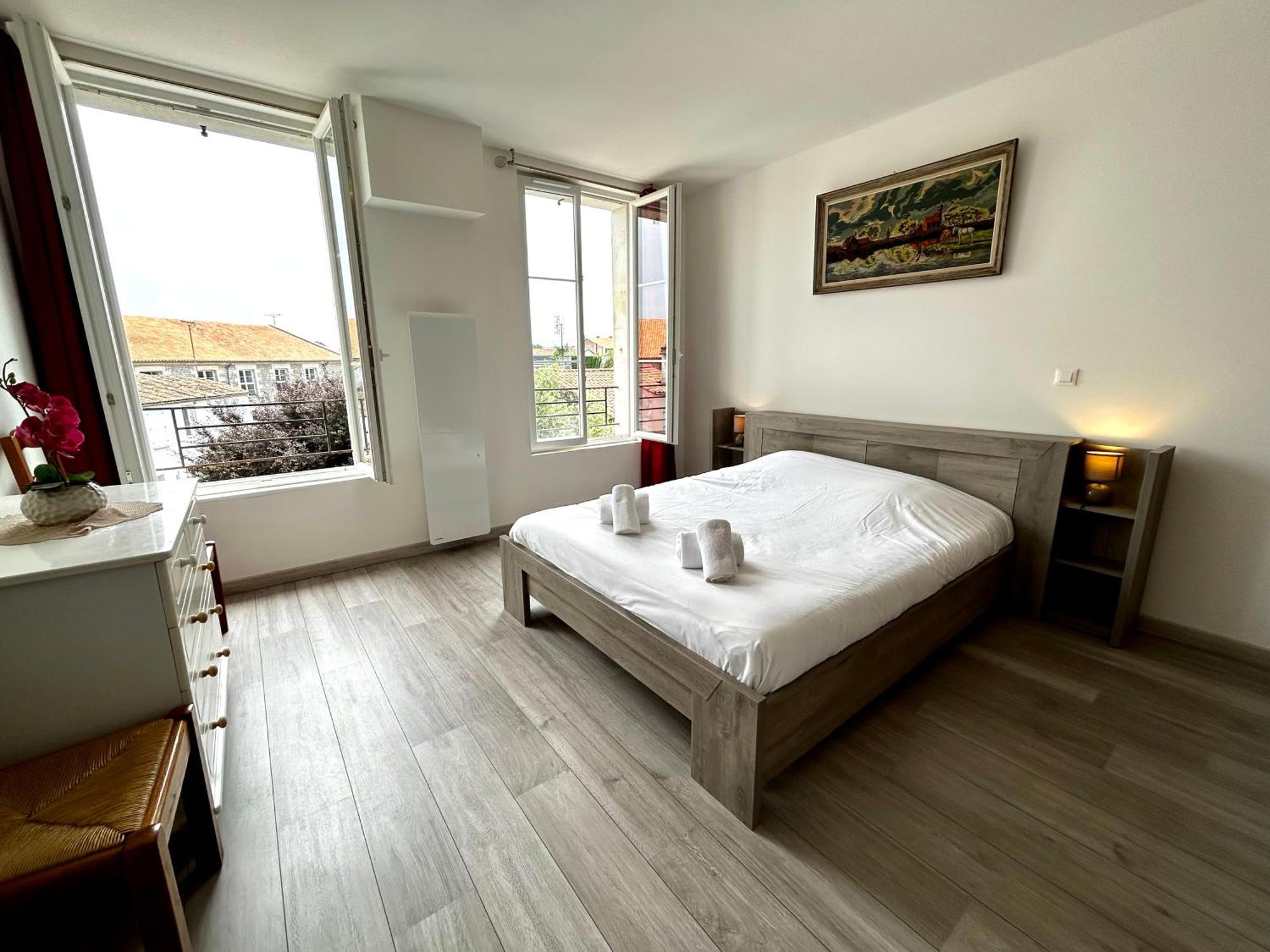 Appartement Le Republique - Avec Jardin Situes En Plein Coeur De Et Proche Des Thermes