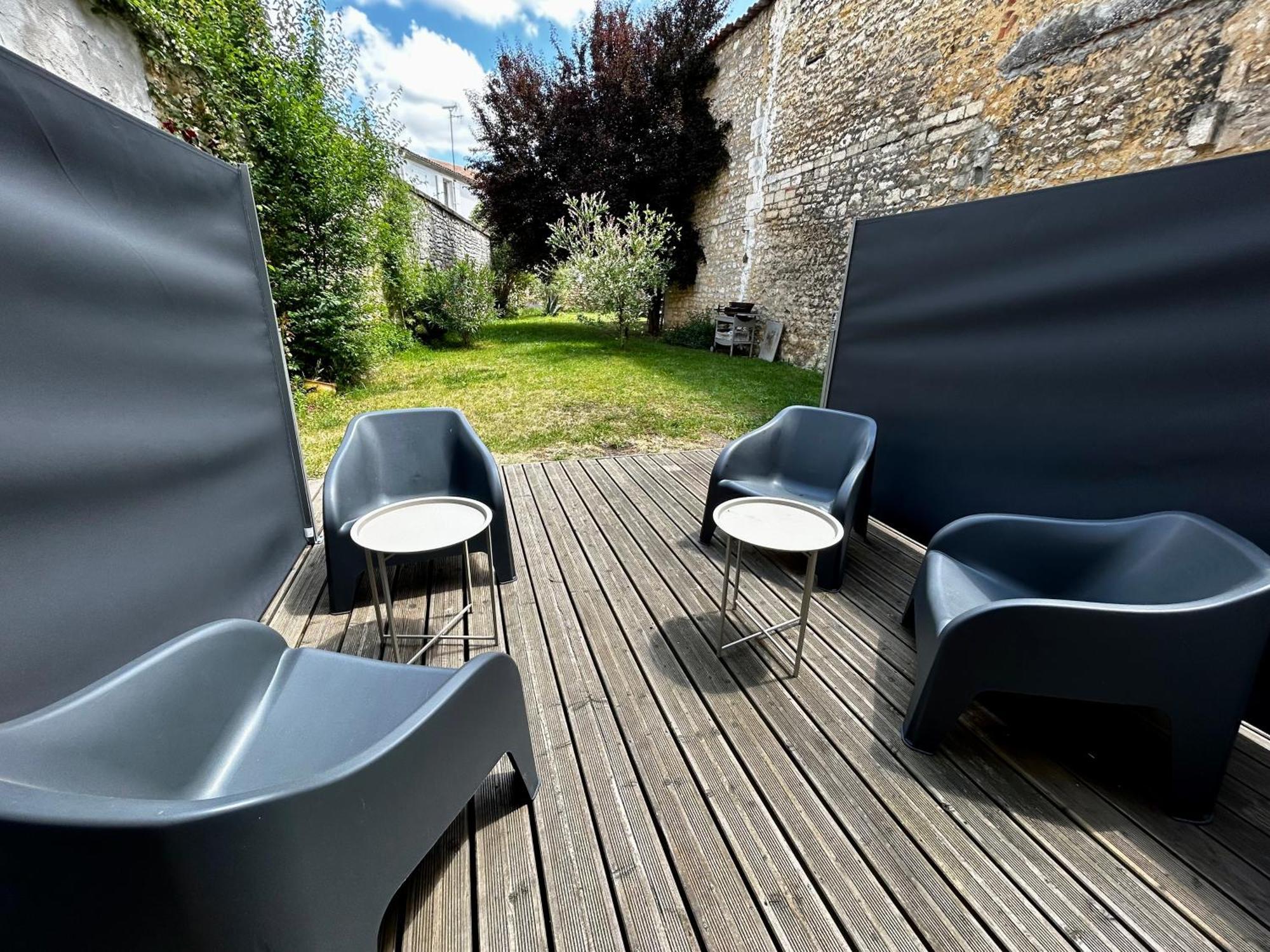 Appartement Le Republique - Avec Jardin Situes En Plein Coeur De Et Proche Des Thermes