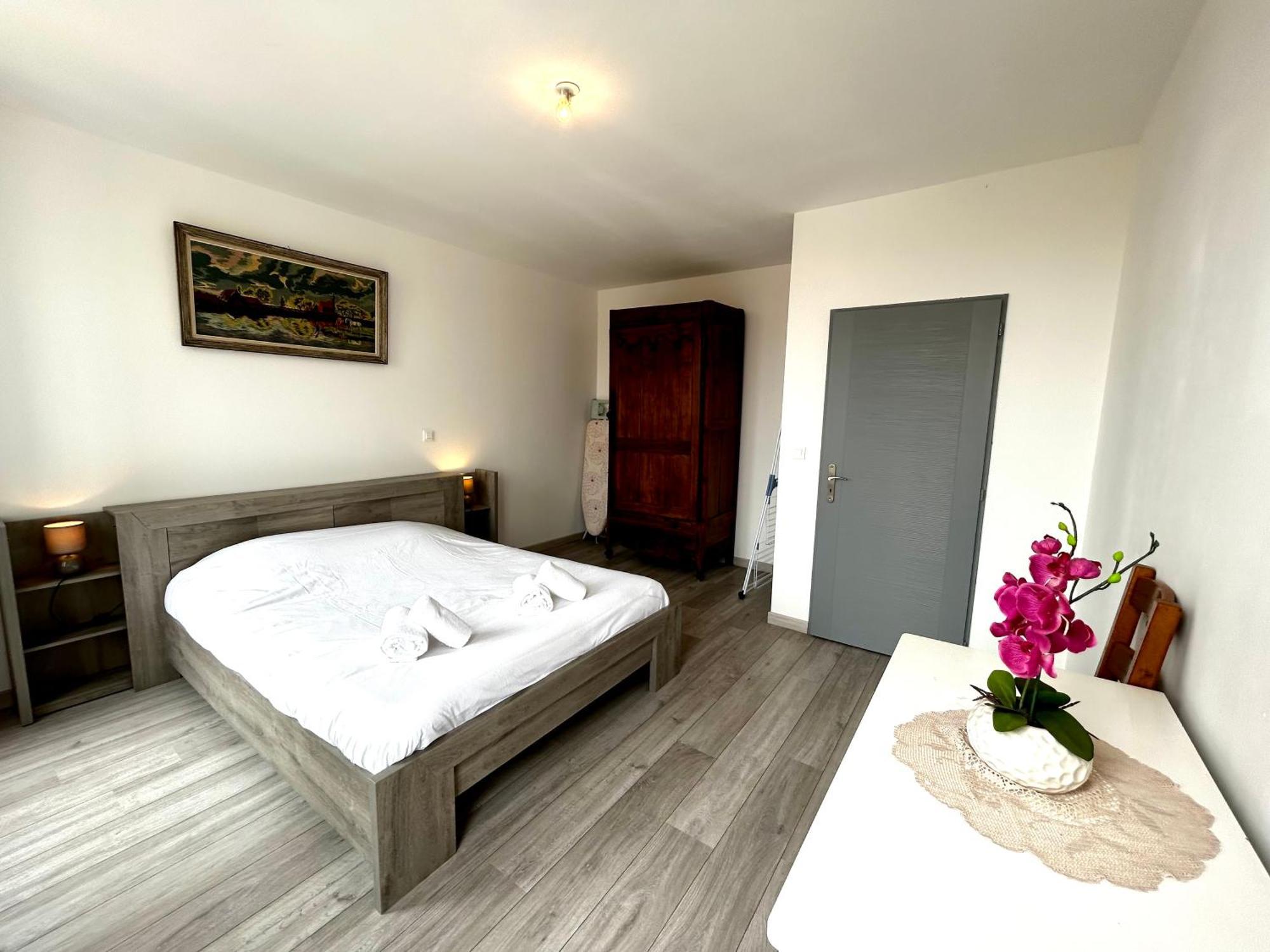Le Republique - Avec Jardin Situes En Plein Coeur De Et Proche Des Thermes Appartement Rochefort-sur-Mer