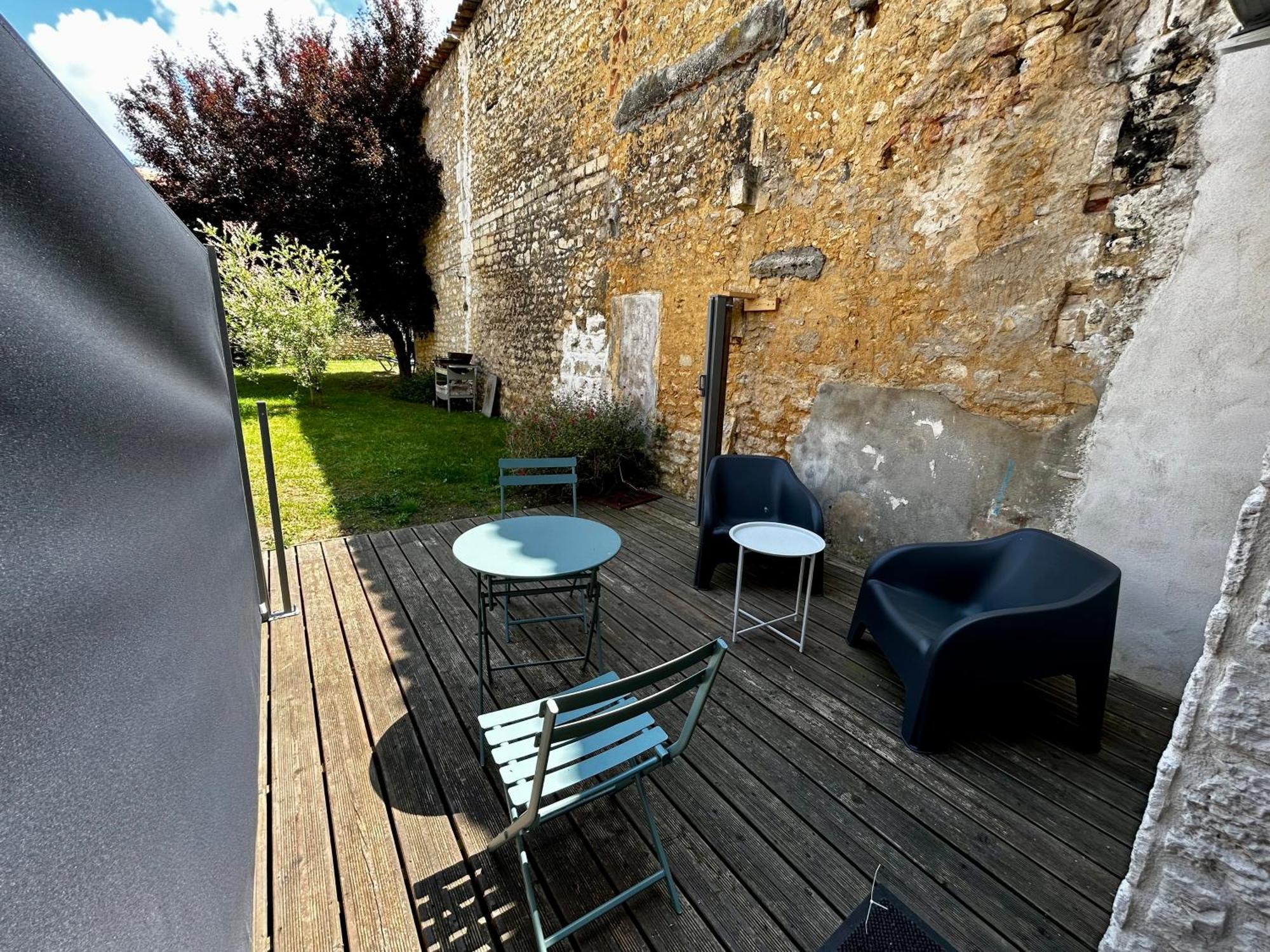 Le Republique - Avec Jardin Situes En Plein Coeur De Et Proche Des Thermes * Rochefort-sur-Mer
